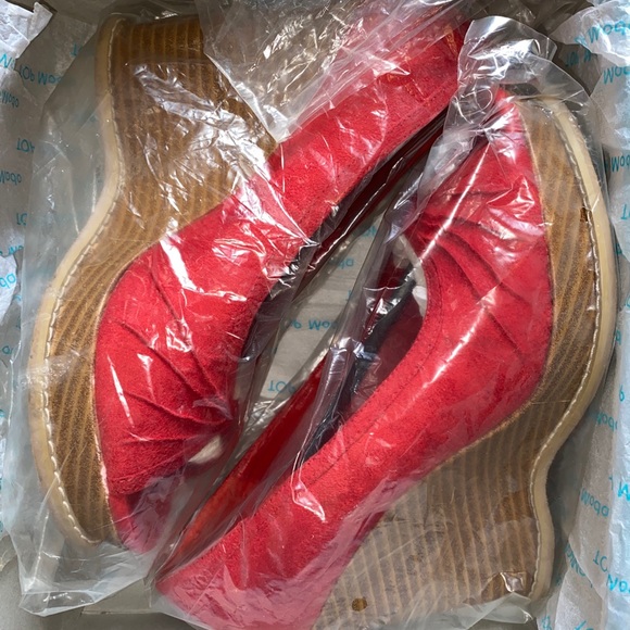 Red Wedge Heels - Picture 3 of 3